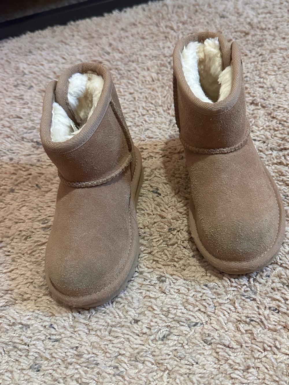 UGG Kids Chestnut Shearling-Lined Classic Short Boots